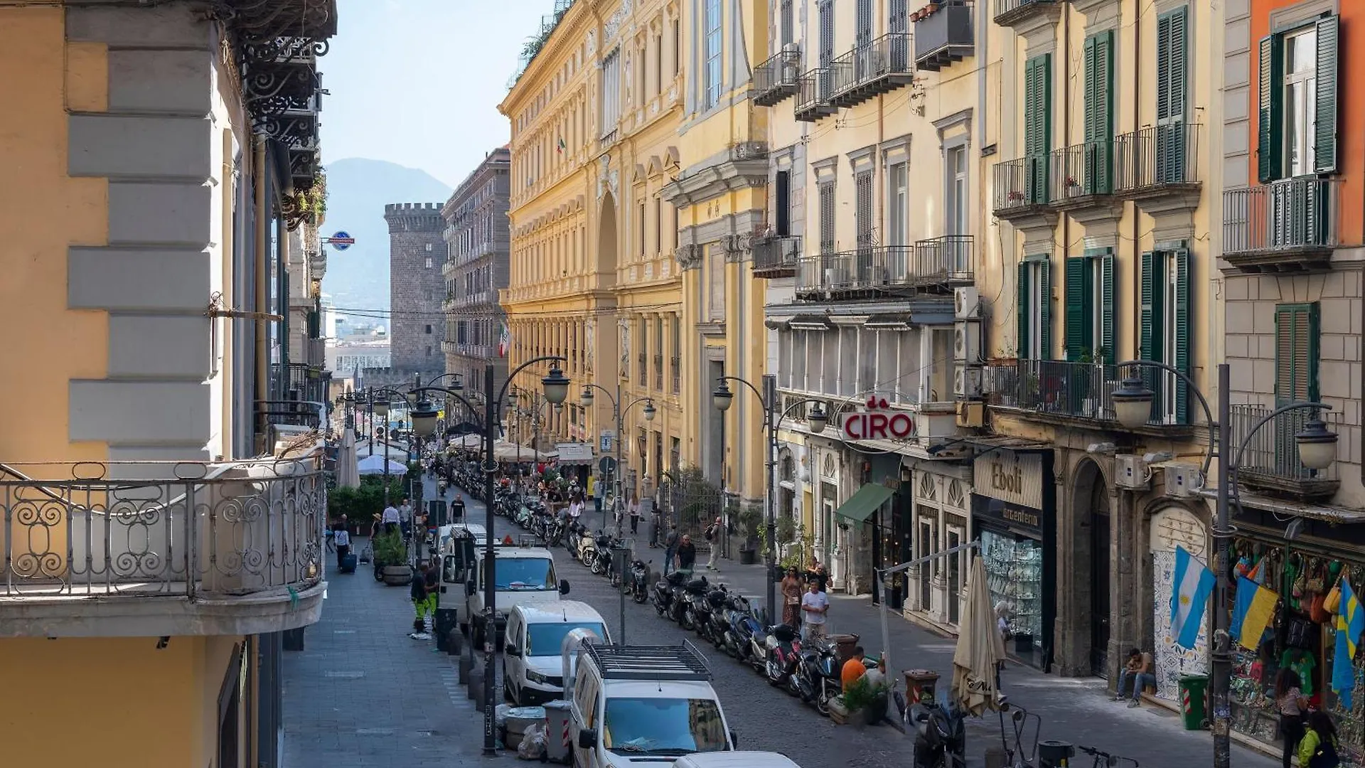 La Casa Blu a Toledo di Alberto Napoli 0*,  Italia