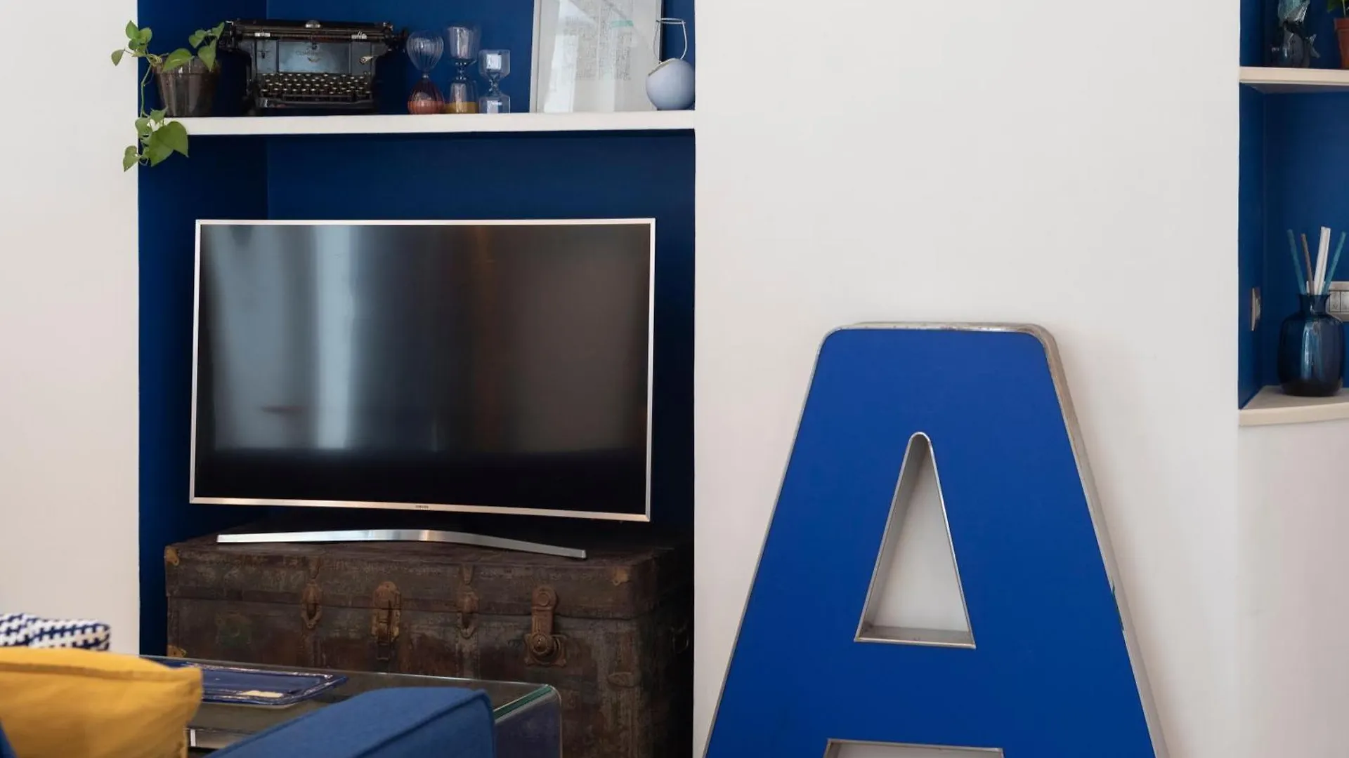 La Casa Blu a Toledo di Alberto Napoli