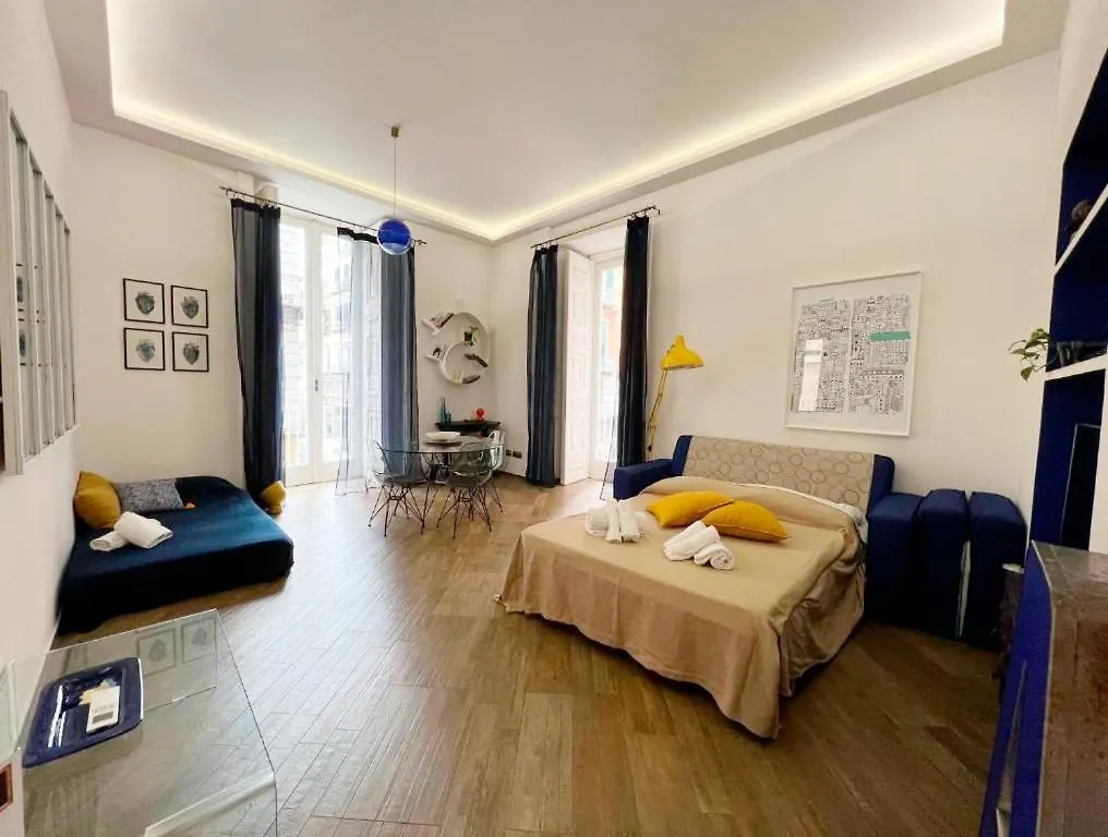 La Casa Blu a Toledo di Alberto Napoli